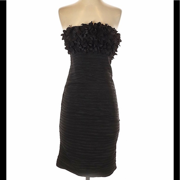 Forever 21 Dresses & Skirts - Forever21 Medium black bodycon strapless dress